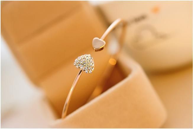 Fashion Korean Jewelry Full Diamond Heart Shaped Open Gold Plated Bracelet