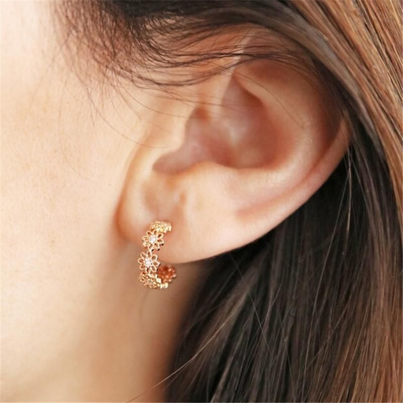 Fashion Ladies Imitation Jewellery Crystal Daisy Hoop Earrings in Rose Gold Alloy C-Hoop Earring