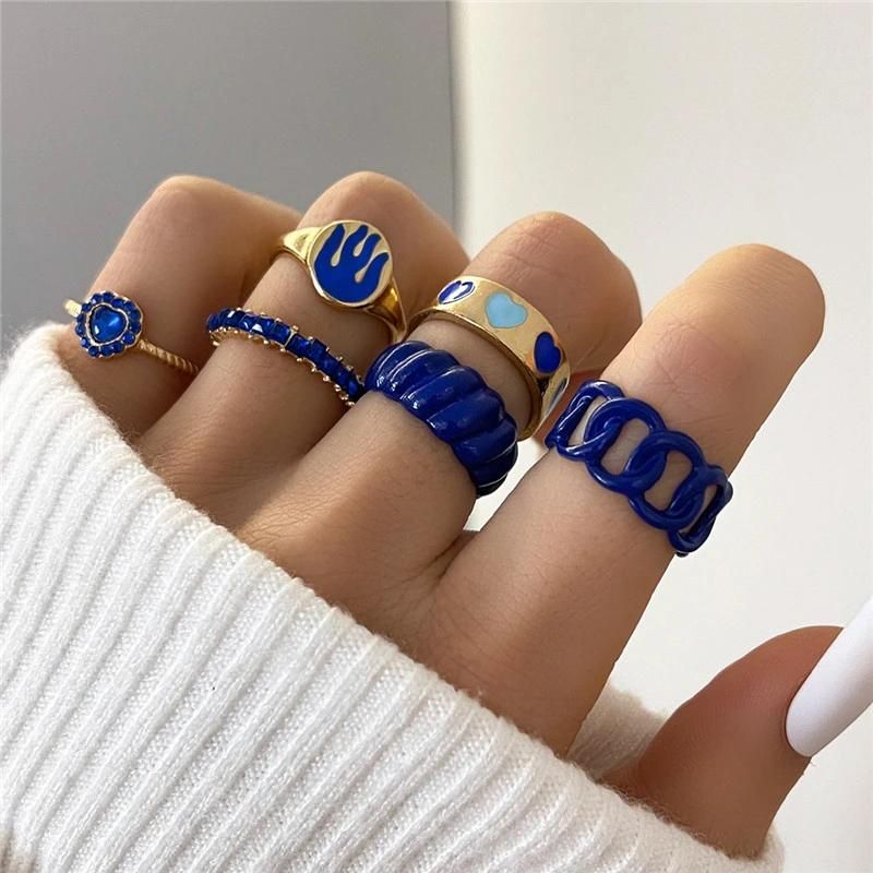 Fashion Ins Trendy Design Gold Plated Blue Enamel Stone Stacking Band Ring Link Chain Heart Fire Shape Set Women Statement Jewelry Ring for Party or Gift