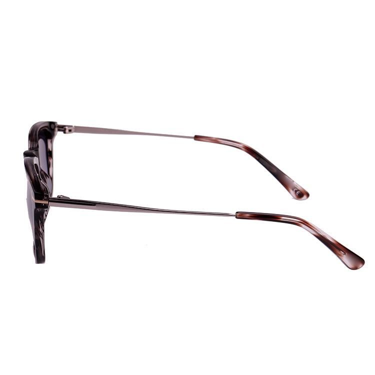 2018 Fashionable Tortoise Sunglasses with Metal Temples