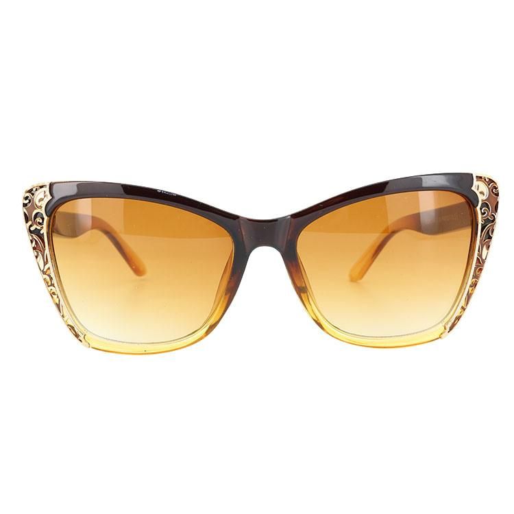 2019 Hot Selling Cateye Fashion Sunglasses with Metal Deco