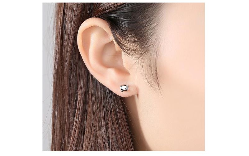Fashion Jewelry Silver Plated Crystal Stud Earrings for Women