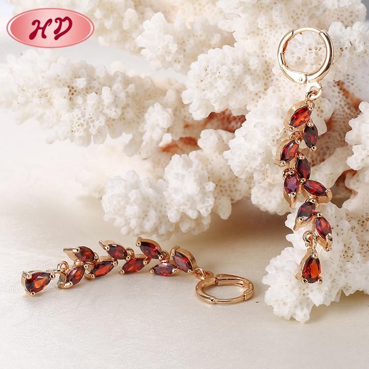 Guangzhou Wholesale Price of 18K Gold Plated Fancy Drop Earring for Women