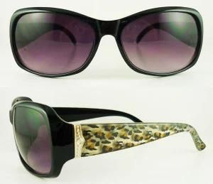 Women Fashion Sunglasses With Metal Ornaments on The Temple (C26001)