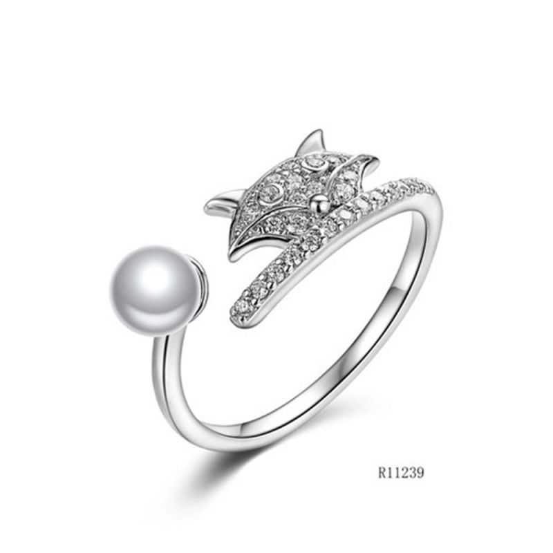 Elegant Animal Silver with Pearl Ring