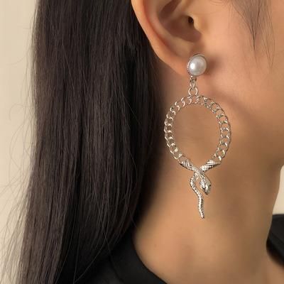 Fashion Metal Chain Snake Earrings Retro Fashion Geometric Circle Imitation Pearl Earrings