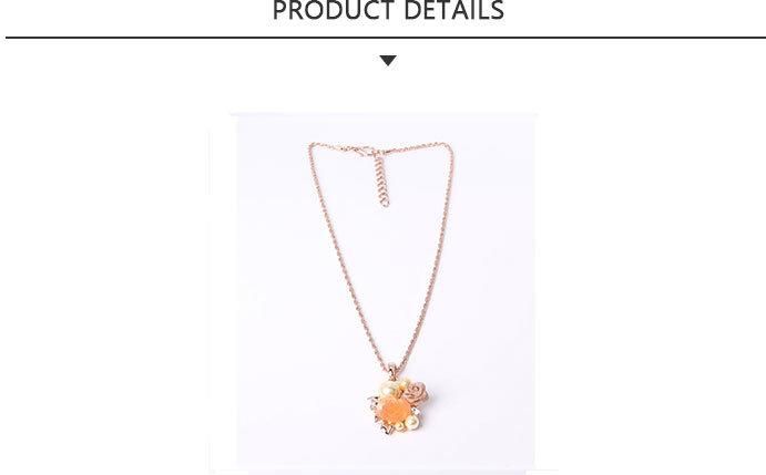 2020 Fashion Jewelry Gold Pendant Pearl Necklace with Flower