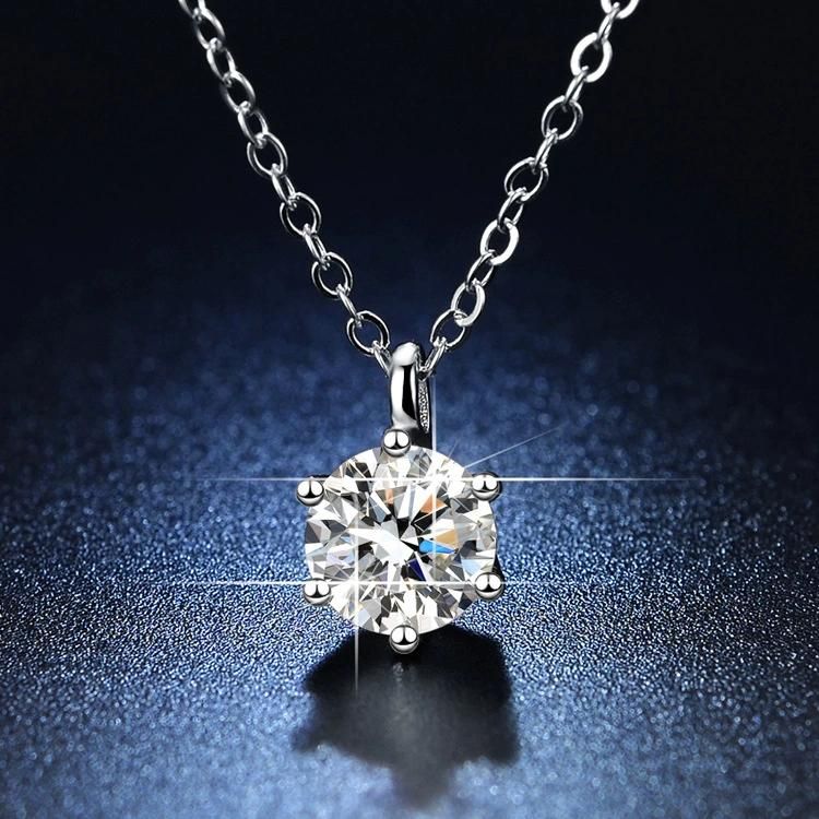 One Carat Mo Mo Stone Clavicle Chain Six Claw Heart Shaped Cow Head Pendant Necklace