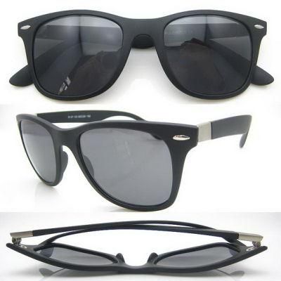 Fashion Sports Polarized Designer Plastic Sunglasses