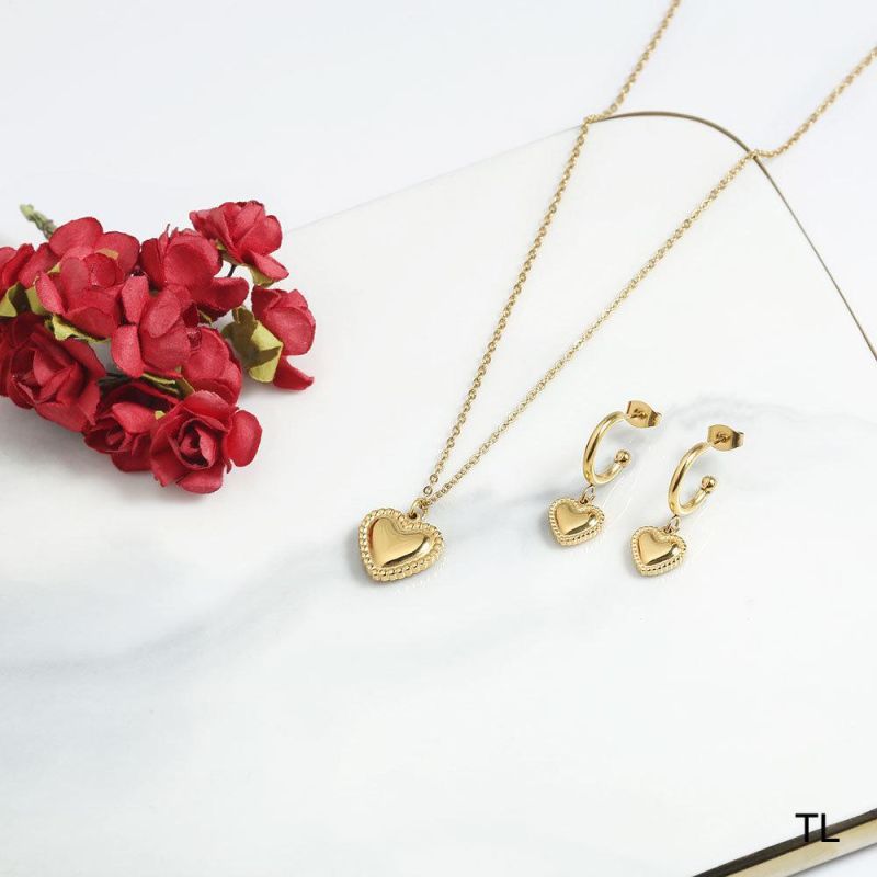 Manufacturer Custom Fashion Jewelry Cheap Chain 18K Gold Plated Necklace Waterproof Top Ranking Heart Necklace Stainless Steel jewellery Custom