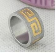 Fashion Jewelry Stainless Steel Ring with Golden Plating (RZ1632)