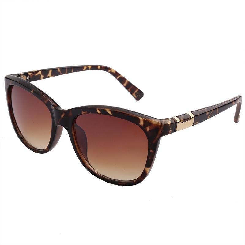 2020 Designer Style Tortoise Fashion Sunglasses with Metal Deco