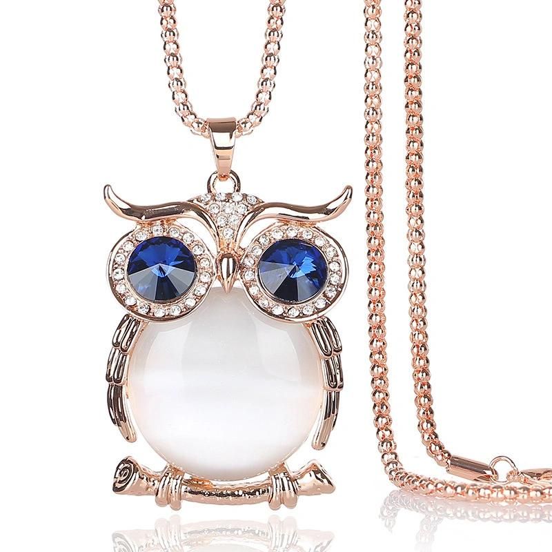 Fashion Design Alloy Crystal Owl Pendant Necklace for Women