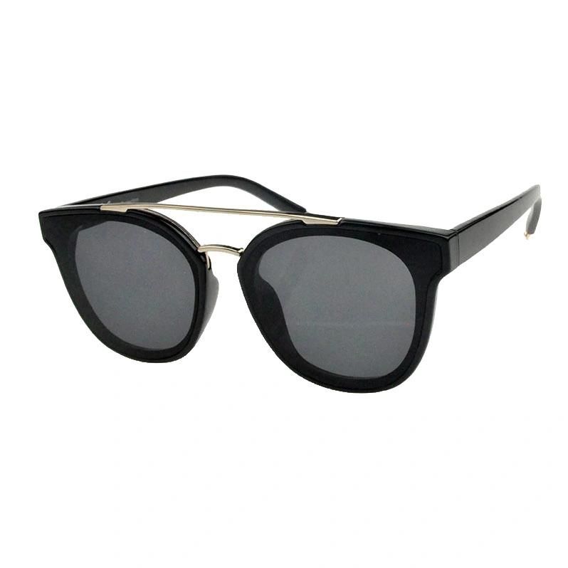 2018 Hot Selling Fashion Cat Eye Sunglasses with Metal Tip