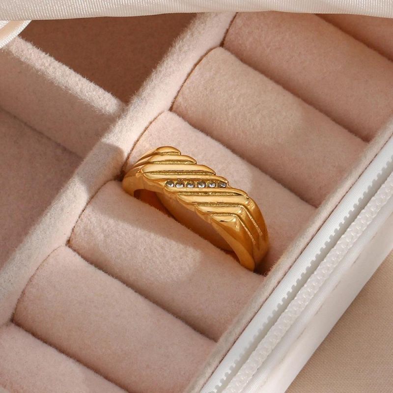 Factory Customized Fashion Jewelry Ins Cross Border Retro Fashion Fashion Ring Jewelry Female Stainless Steel Diagonal Stripe Zircon Rectangular Ring