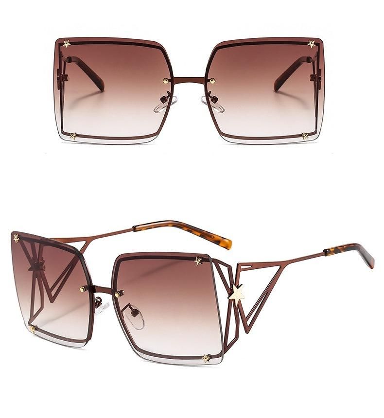 2020 New Large Metal Frame Punk Rivet Sunglasses