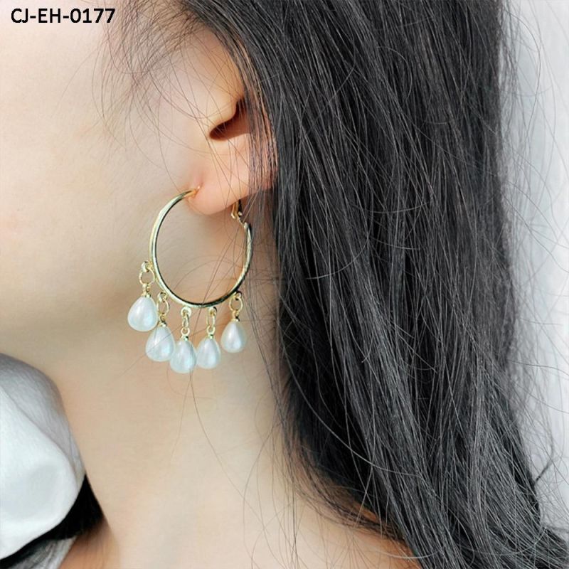 New Pearl Long Earring Fashion Wholesale Sweet Eardrop Personality Simple Earring