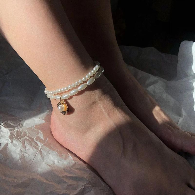 Joker Beach Multi-Layer Beaded Feet Decorated with Simple Pearl Geometric Creative Shell Anklet