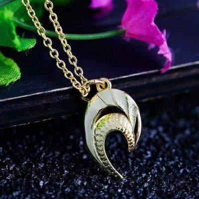 Original Style Unique Design Jewelry, Crescent-Shaped Pendant Necklace