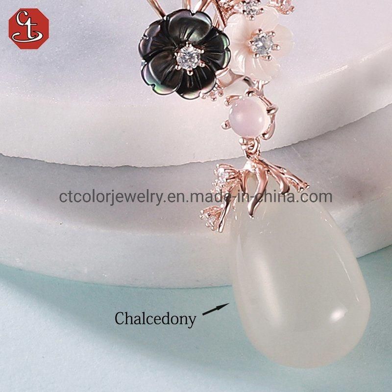 2022 Wholesale fashion MOP flower earring 925 silver fresh water pearl earrings