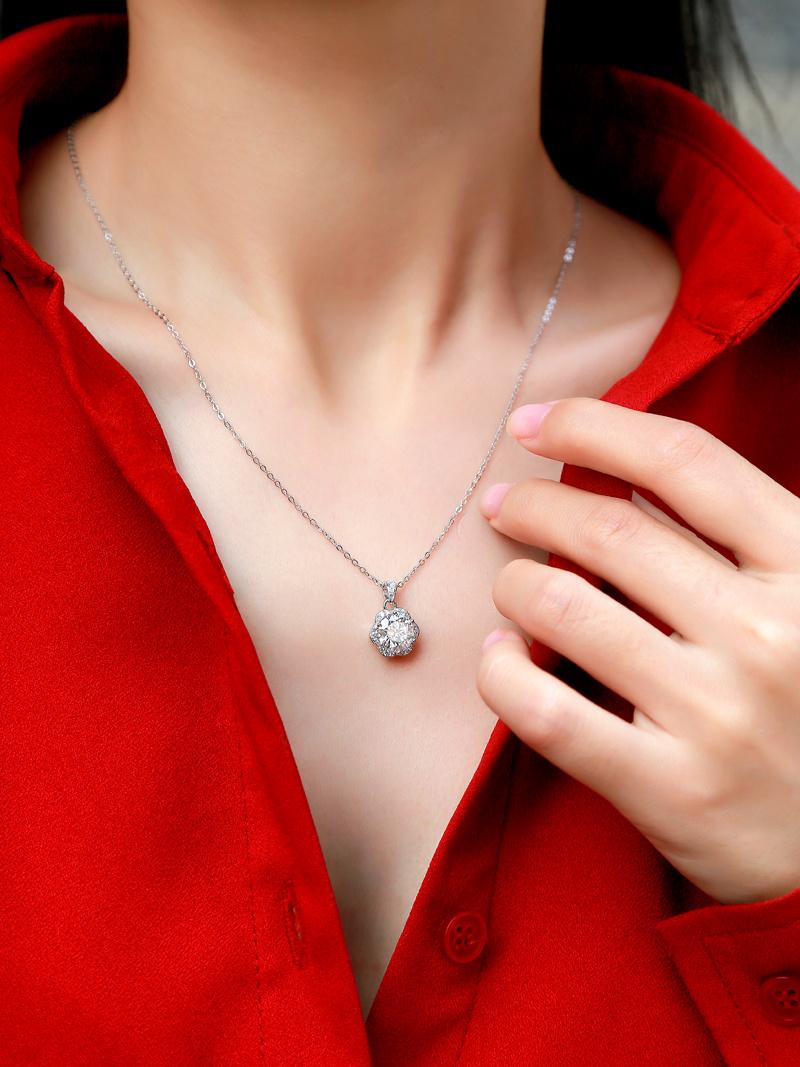 Luxury Women′ Jewelry 2 carat Moissanite Wedding 925 Sterling Silver Necklace Gift