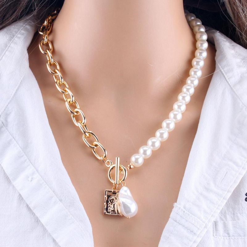 Retro New Copper Snake Chain Baroque Pearl Portrait Square Peandant Necklace with Pearls Jewelry Set Chains