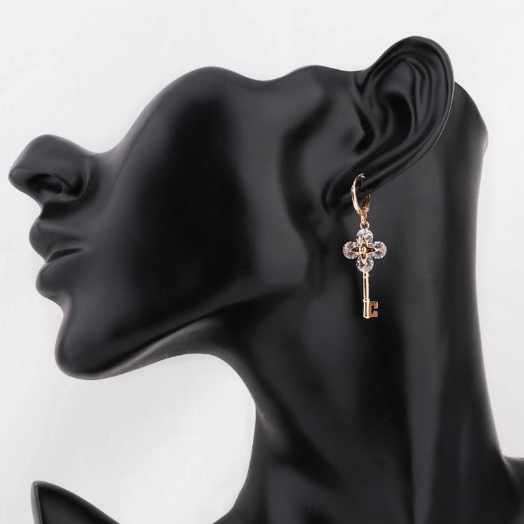 Fashion Accessories Women Alloy 18K Gold Plated Silver Jewelry Chain Sets Pendant Necklace with CZ Crystal