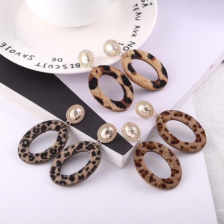 Fashion Jewelry PU Leather Oval Horse Fur Stud Earrings for Elegant Women