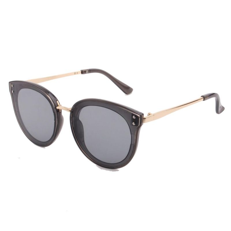 2017 Hot Selling Cat Eye Fashion Sunglasses with Flat Lens