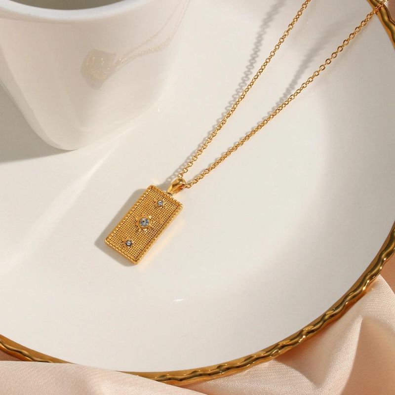 Manufacturer′s Custom Fashion Jewelry High Quality Fadeless Women′s Fashion Gold-Plated Stainless Steel Diamond Necklace