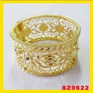 2012 New Design Fashion Gold Plated Bangle (SZ0001)