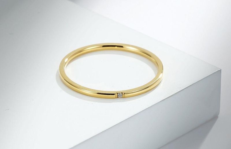 Fashion Jewelry Titanium Steel Zircon 1mm Ring Stainless Steel Simple IP Gold Couple Ring for Women SSR2067