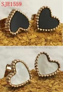 Fashion Heart Design Stainless Steel Stud Earrings (SJE1559-1)