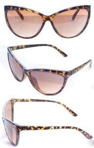 Cat Eye Sunglasses with Diamante Ornaments (M6263)