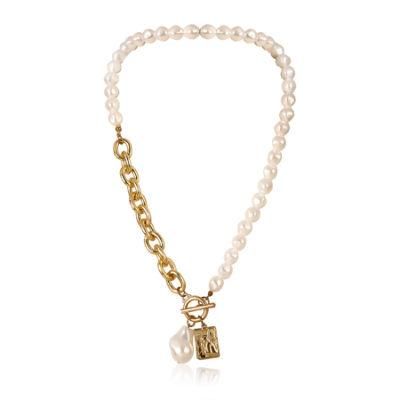 Retro New Copper Snake Chain Baroque Pearl Portrait Square Peandant Necklace with Pearls Jewelry Set Chains