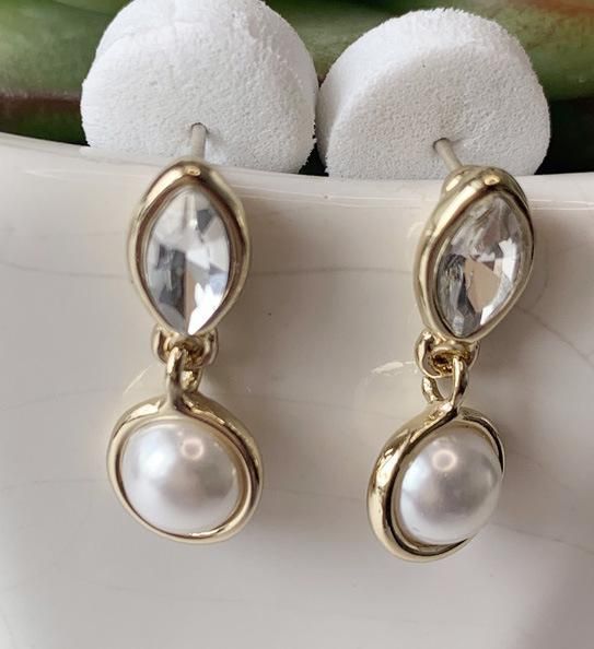Delicated Crystal Glass Marquise Stud with Mini Round Pearl Drop Earring Studs for Women
