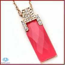 2013 Explosion Models Novelty Design Red Resin Crystal Necklace