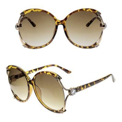 New Developed Italy Design Fashion Sunglasses for Women