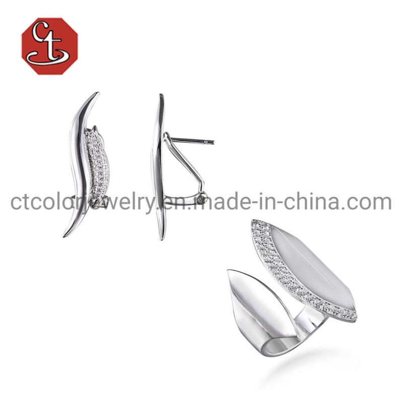 Curve Silver Earring with CZ Fashion Stud Earring for Jewelry Set