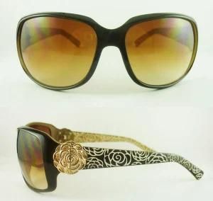 Women&prime;s Sunglasses With Floral Accent and Patterned Temple (C22020)
