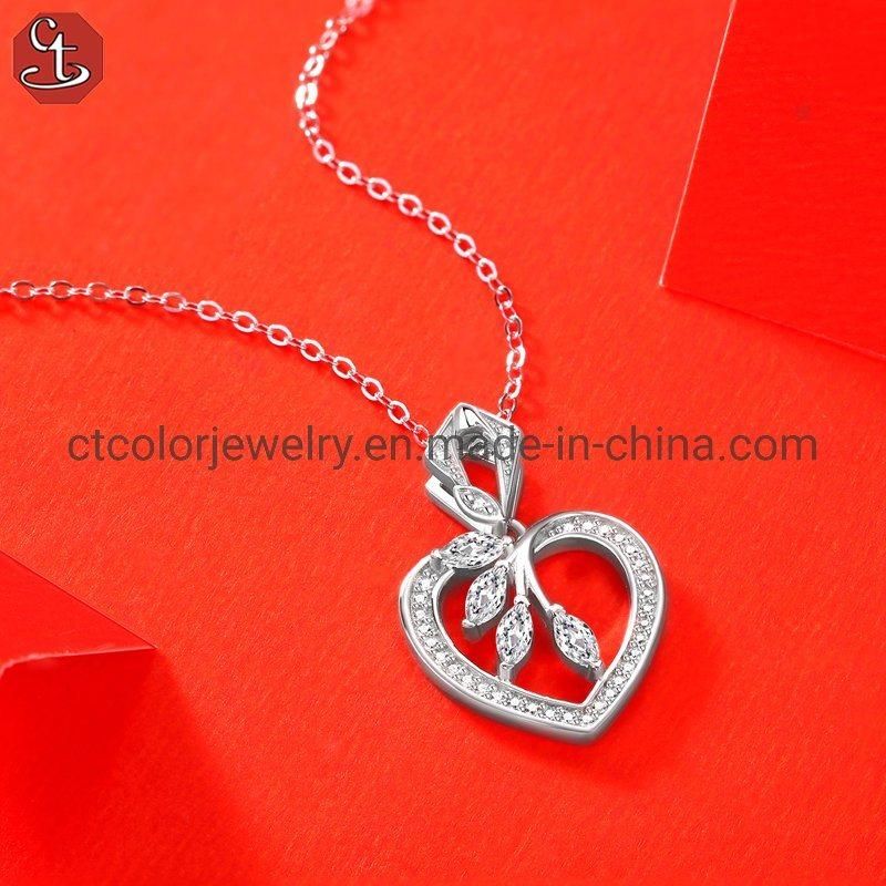 Heart Pendant Moissanite Diamond Necklace Fashion Accessories Statement Jewelry for Women