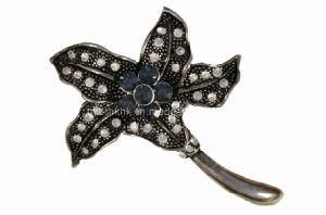 Fashion Jewellery - Lily Flower Brooch (B8075)