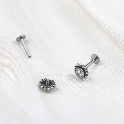 Eternal Internally Threaded 16g Cluster Titanium Labret Piercingjewelry