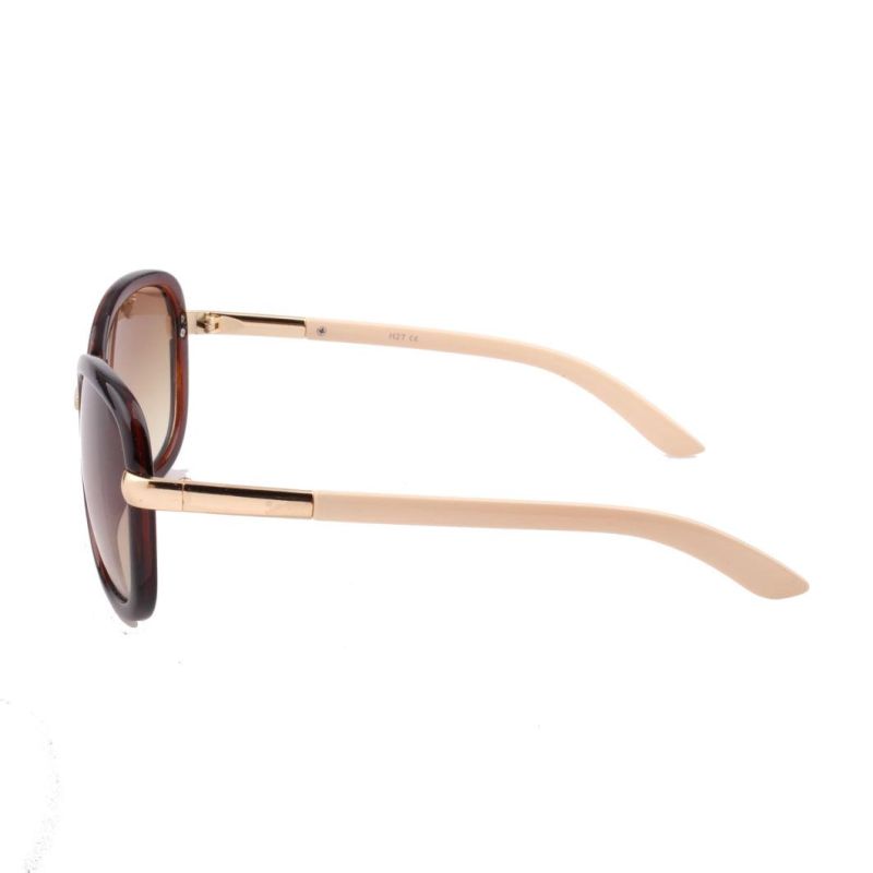 2017 Fashionable Oval Shape Sunglasses with Metal