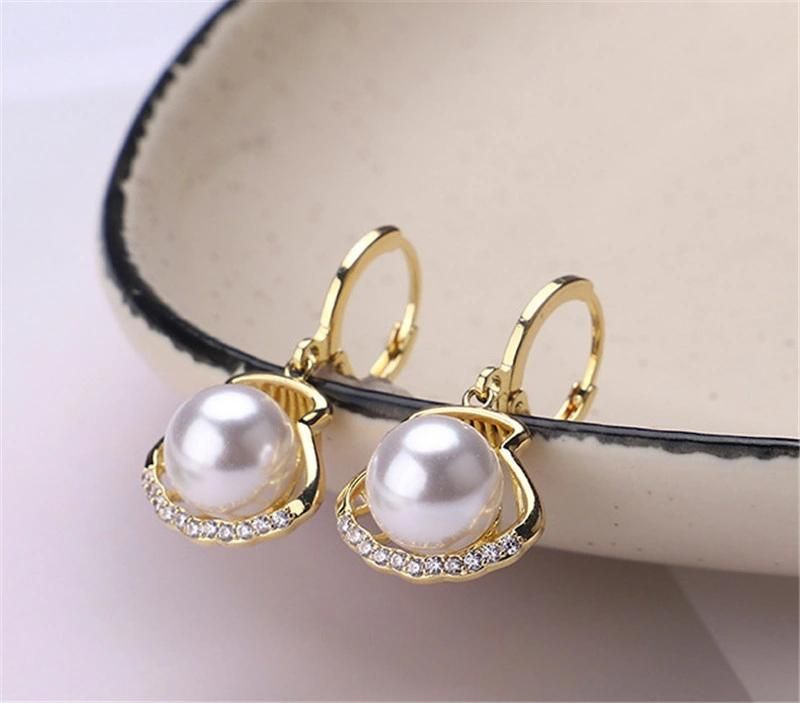 Enew Arrival Handmade 18K Gold Plated Alloy Shell Dangling Drop Huggie Earrings with Crystal Glass and Big Pearl for Women