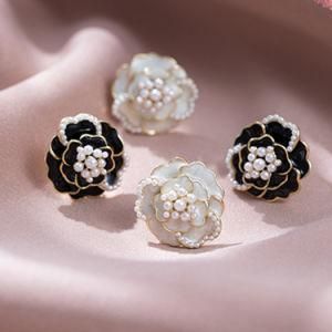 S925 Silver Needle Small Fragrant Wind Camellia Pearl Female Ear Stud