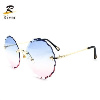 Hot Sale Custom Logo Stock Fashion Metal Frame Women Sunglasses