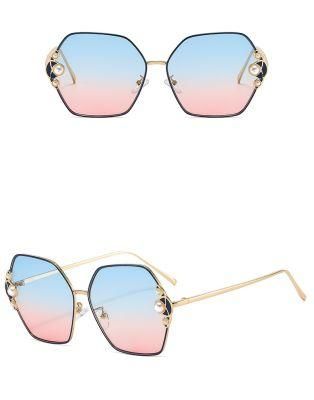 2022 New Metal Irregular Pearl Ladies Sunglasses UV 400 Sunglasses