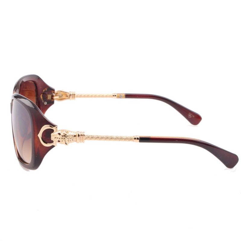 2017 Factory Directly Oval Shape Fashion Sunglasses with Gold Decoration