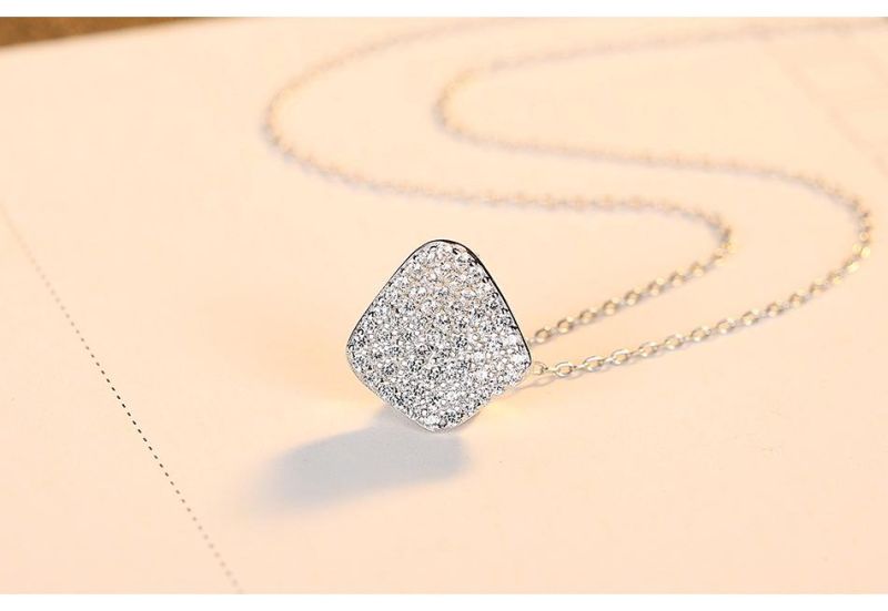 Pretty Solid Gold Necklace with Elegant Purple Cubic Zircon Pendant